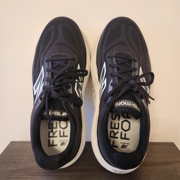 Womens New Balance More V6 Running Shoe Size 9.5 Extra Wide - Picture 4 of 6